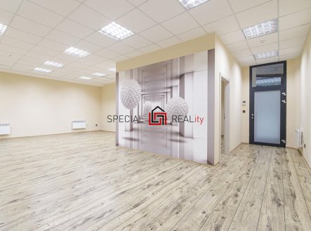 Prodej obchodní prostory, 121 m² obrázek