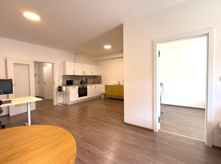 Pronájem bytu, 2+kk, 76 m²