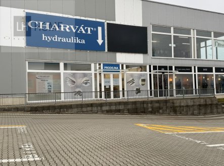 Pronájem obchodní prostory, 334 m²