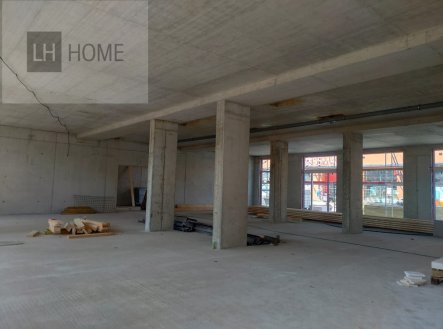 Pronájem obchodní prostory, 200 m²