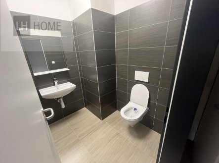 Pronájem jiné komerční nemovitosti, 80 m²
