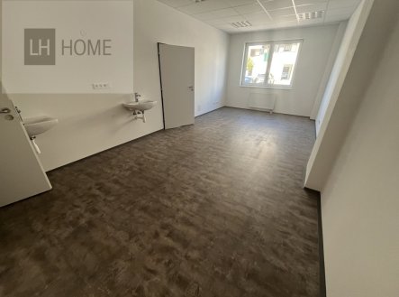 Pronájem jiné komerční nemovitosti, 80 m²