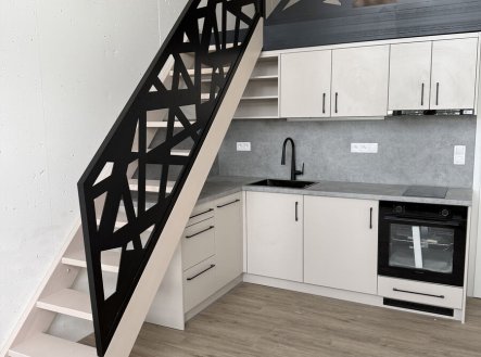 Pronájem bytu, 1+kk, 10 458 m²