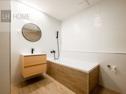 Prodej bytu, 2+kk, 77 m²