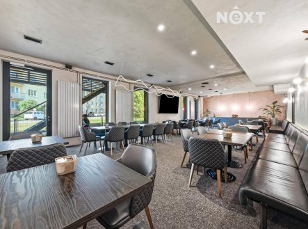 Pronájem komerčního objektu, jiný, 320 m²