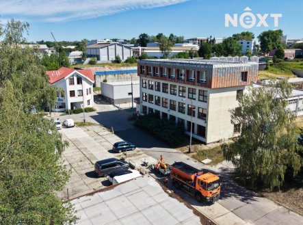 Prodej komerčního objektu, administrativní budova, 1 430 m²