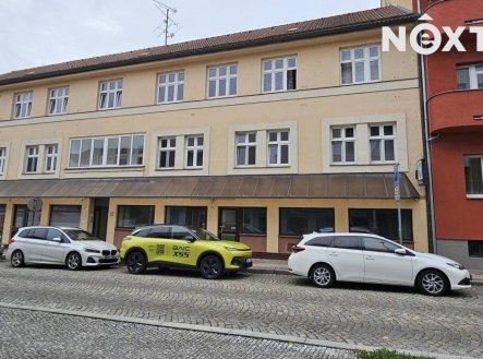 Pronájem komerčního objektu, obchodní centrum, 590 m²