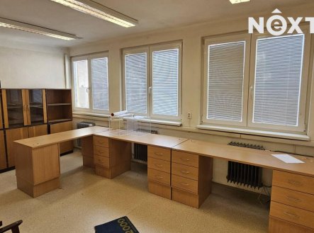 Pronájem komerčního objektu, obchodní centrum, 710 m²