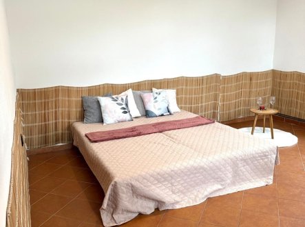 Pronájem bytu, atypický, 100 m²