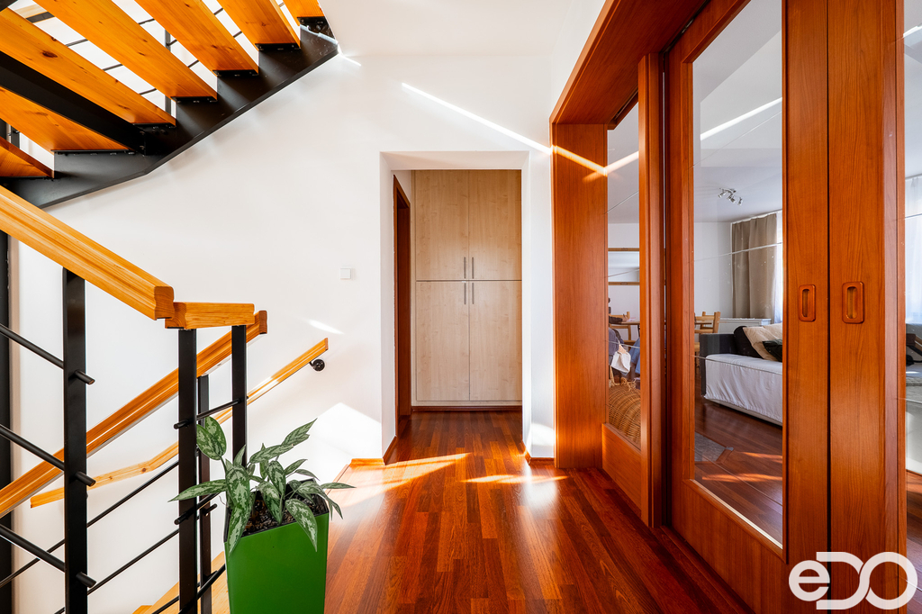 pana5803-hdr.jpg