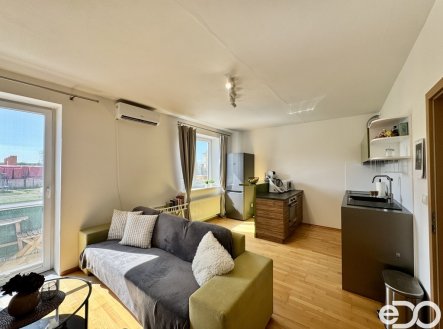 Pronájem bytu, 2+kk, 53 m²