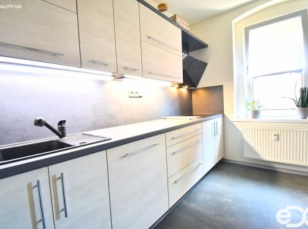 Pronájem bytu, 3+kk, 70 m²