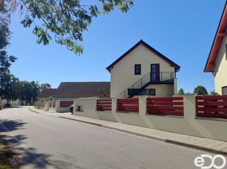 Pronájem bytu, 3+kk, 68 m²
