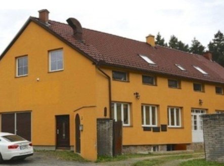 Pronájem kanceláře, 300 m²
