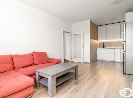 Pronájem bytu, 2+kk, 50 m²