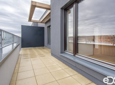 Pronájem bytu, 2+kk, 74 m²