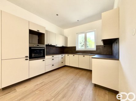 Pronájem domu/vily, 136 m²