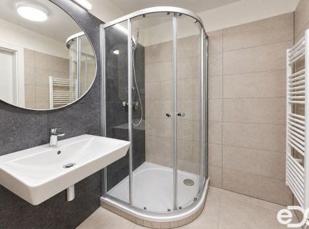 Pronájem bytu, 1+kk, 38 m²