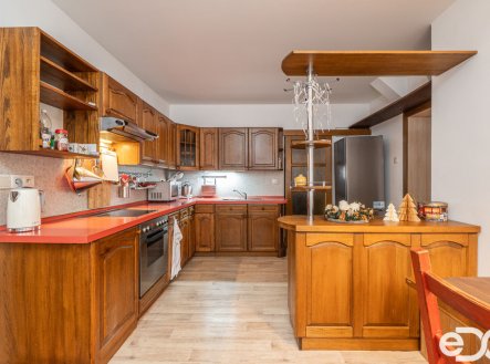 Prodej domu/vily, 405 m² obrázek