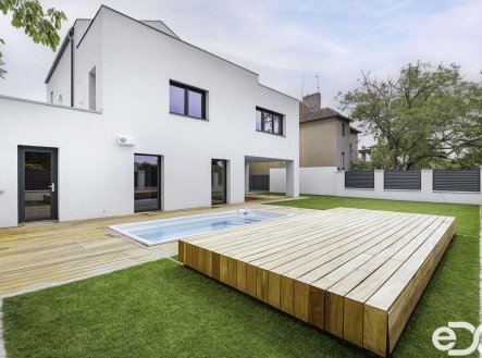 Prodej domu/vily, 375 m²
