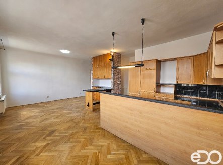 Pronájem bytu, 2+kk, 73 m²