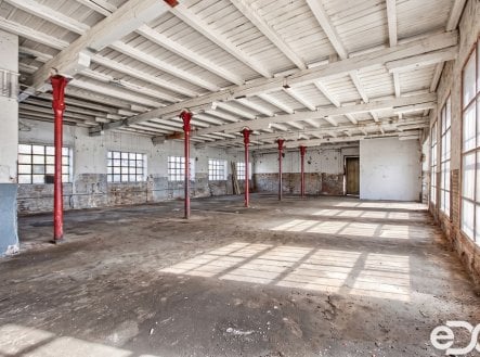 Prodej skladu, 2 000 m²