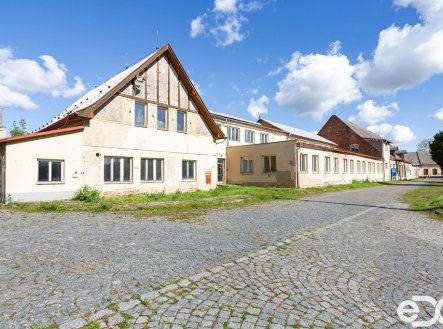 Prodej skladu, 2 000 m²