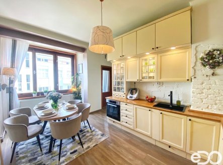 Pronájem bytu, 3+1, 103 m²