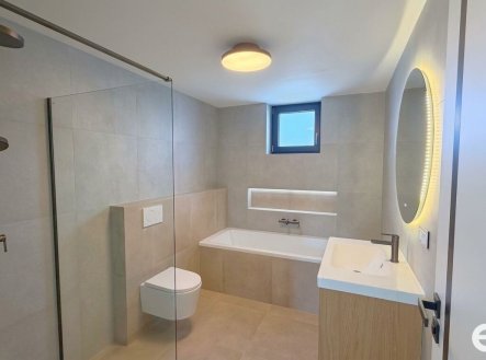 Pronájem bytu, 4+kk, 98 m²
