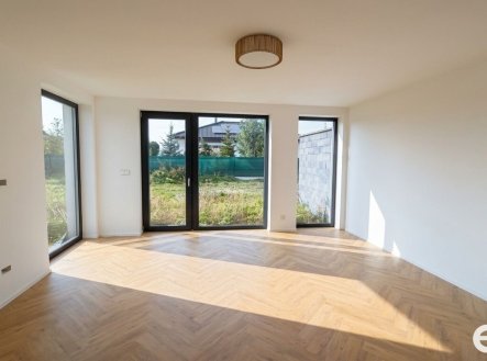 Pronájem bytu, 4+kk, 98 m²