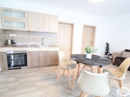 Pronájem bytu, 2+kk, 45 m²