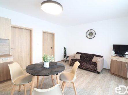 Pronájem bytu, 2+kk, 45 m²