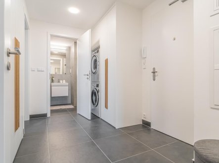Pronájem bytu, 2+kk, 56 m²