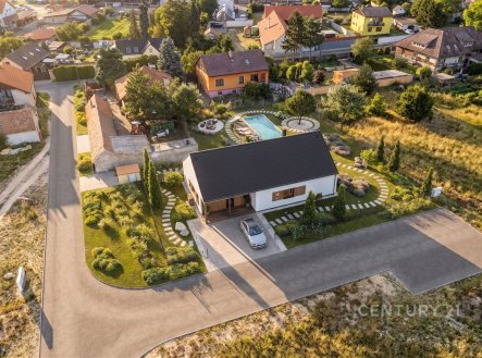 Prodej pozemku pro bydlení, 1 069 m²