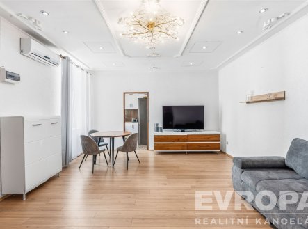 Pronájem bytu, 2+1, 67 m²
