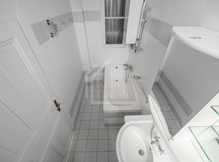 Pronájem bytu, 2+kk, 81 m²