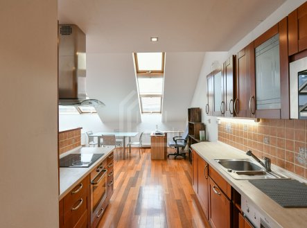 Pronájem bytu, 2+kk, 107 m²