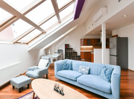 Pronájem bytu, 2+kk, 107 m²