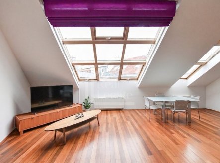 Pronájem bytu, 2+kk, 107 m²