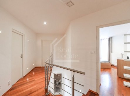 Pronájem bytu, 2+kk, 107 m²