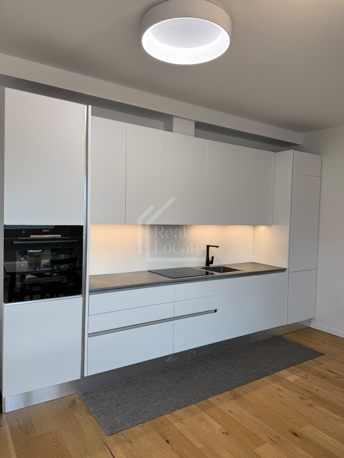 Pronájem luxusního, slunného podkrovního bytu 3+kk (124,30 m²) - Třebízského 8, Praha