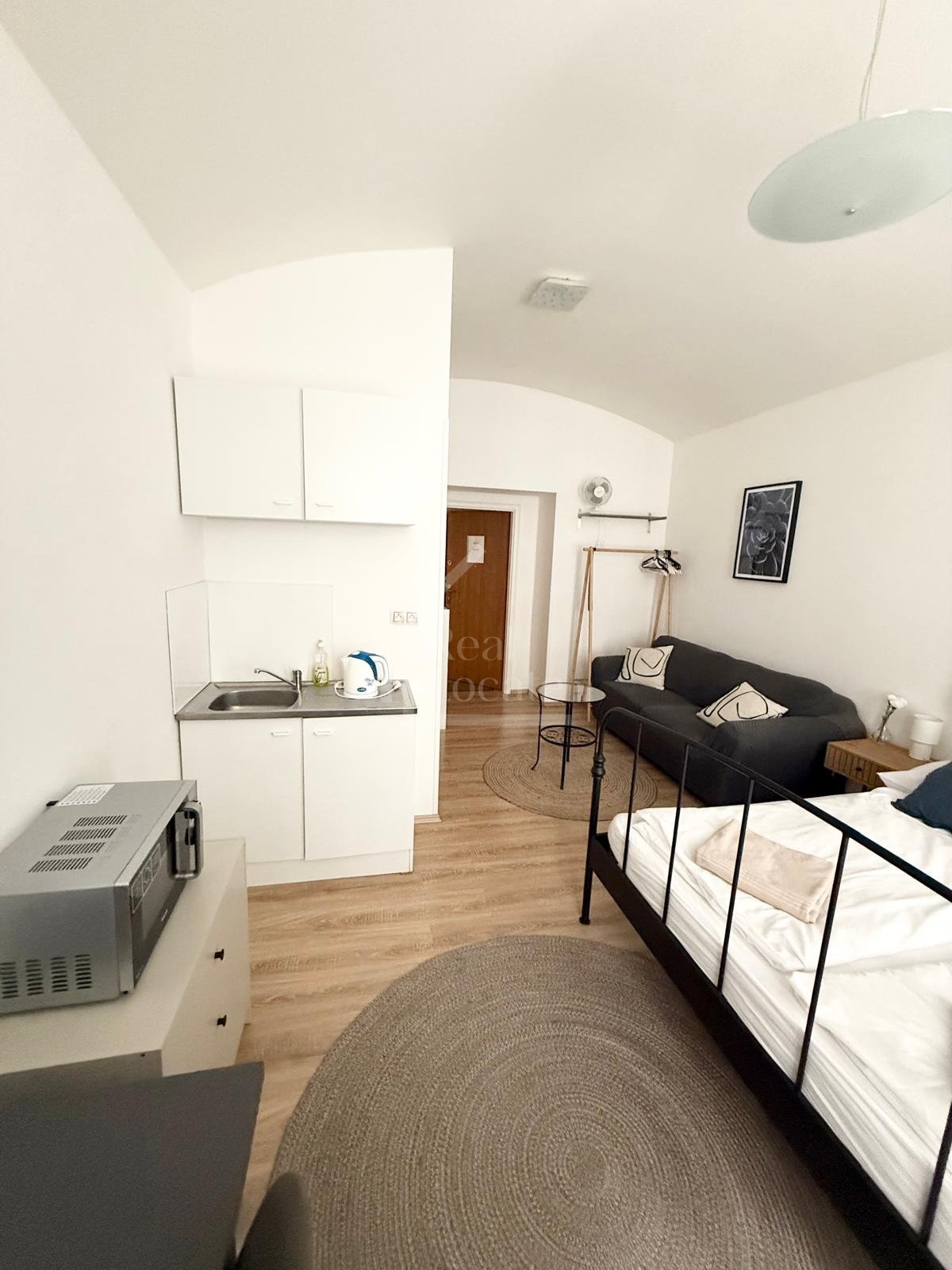 Pronájem pokoj,  20 m² - Na Bělidle, Praha - Smíchov