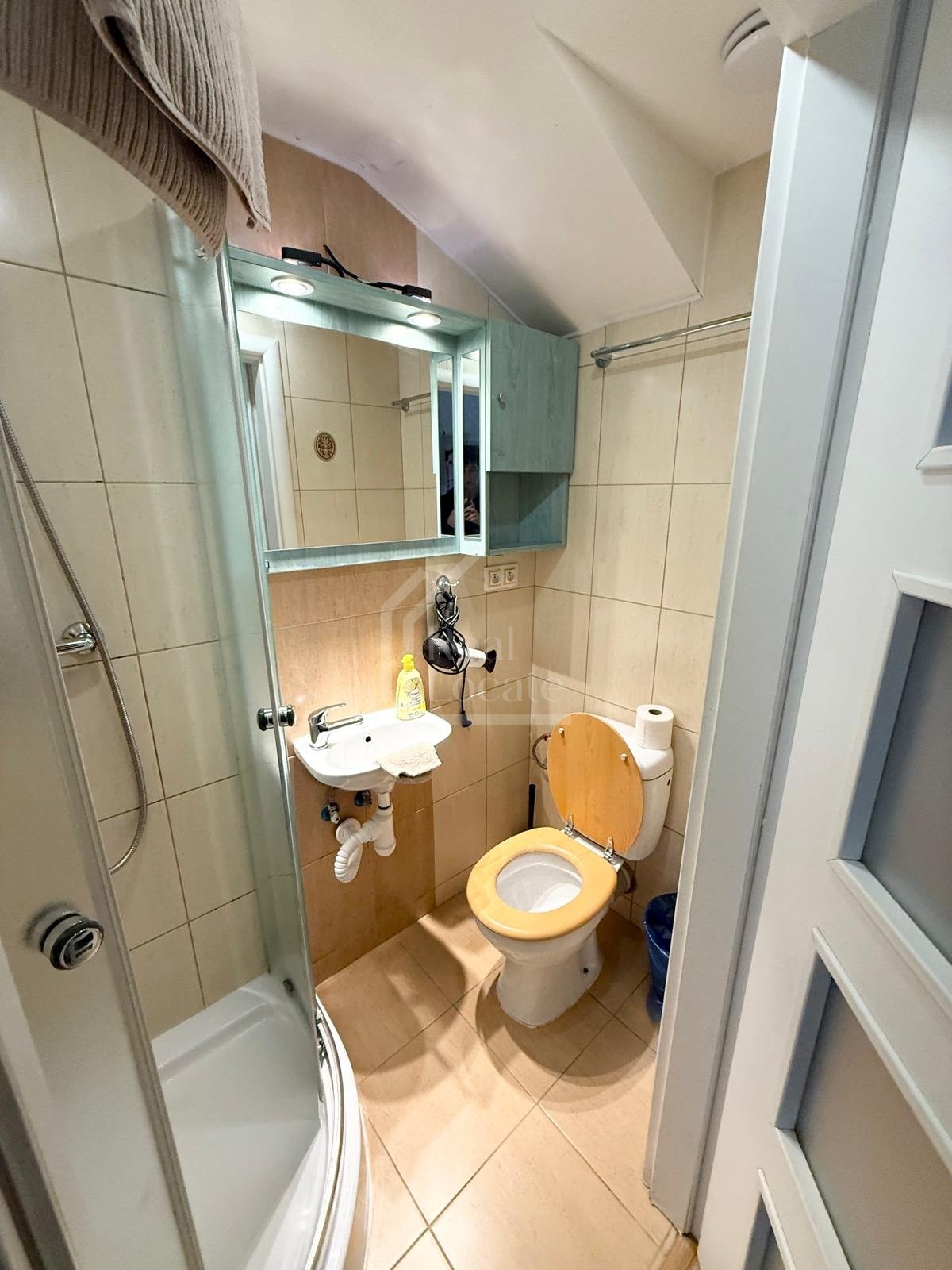 Pronájem pokoj,  20 m² - Na Bělidle, Praha - Smíchov