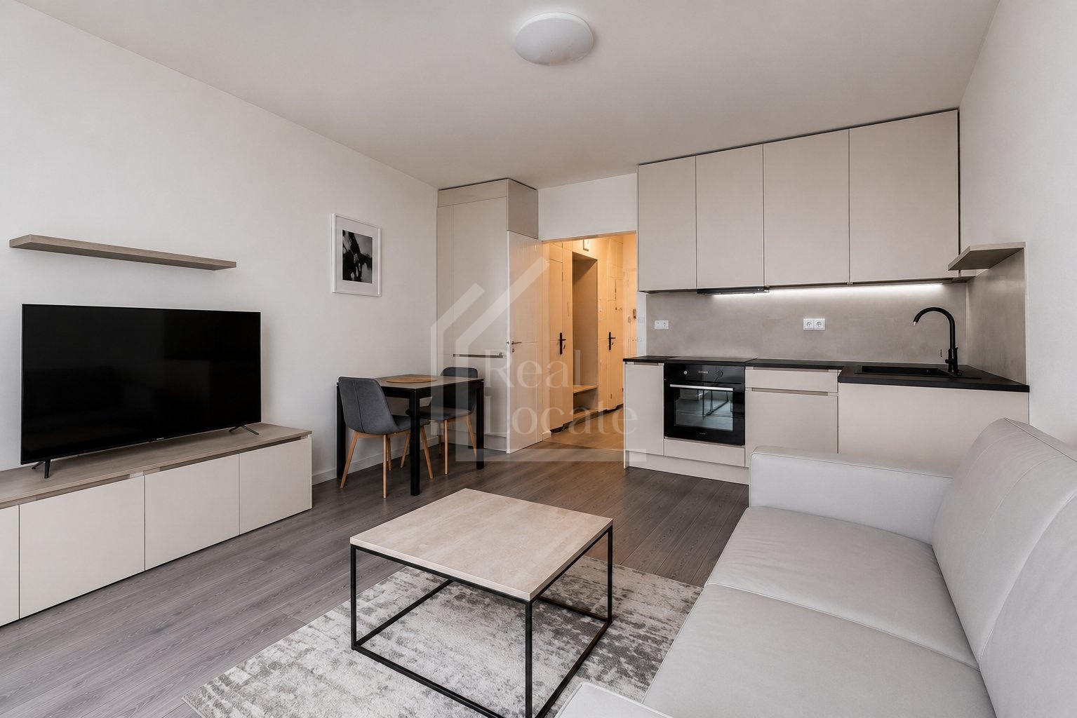 Pronájem byt, 1+kk, 32m2, Praha 8 - Karlín