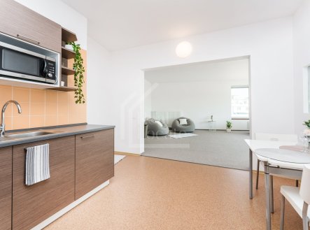 Pronájem bytu, 2+kk, 90 m²