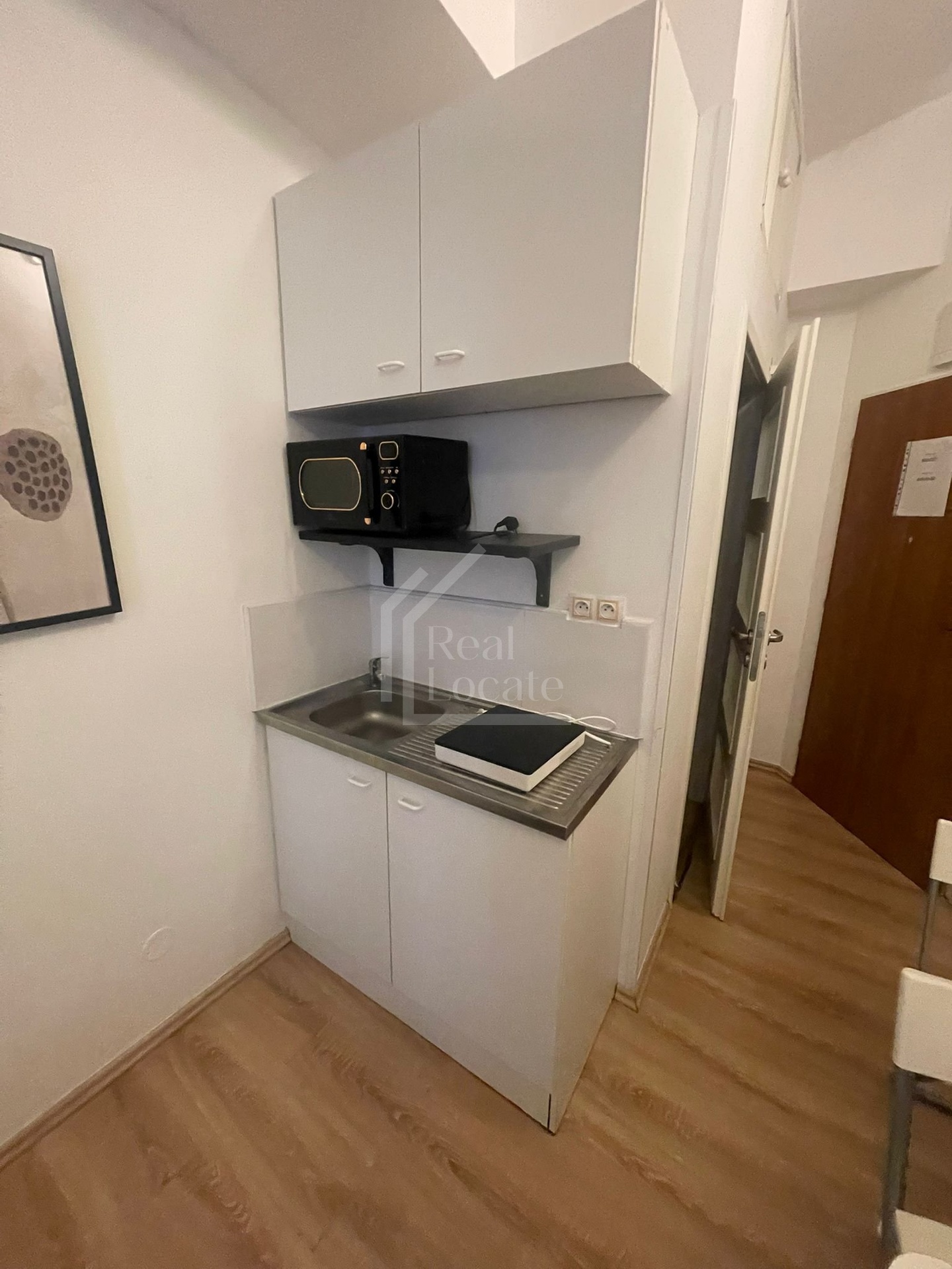 Pronájem bytu 1+kk 11 m², Na Bělidle, Praha - Smíchov