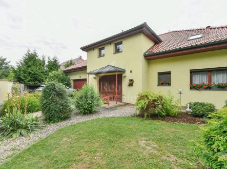 Pronájem domu/vily, 310 m²