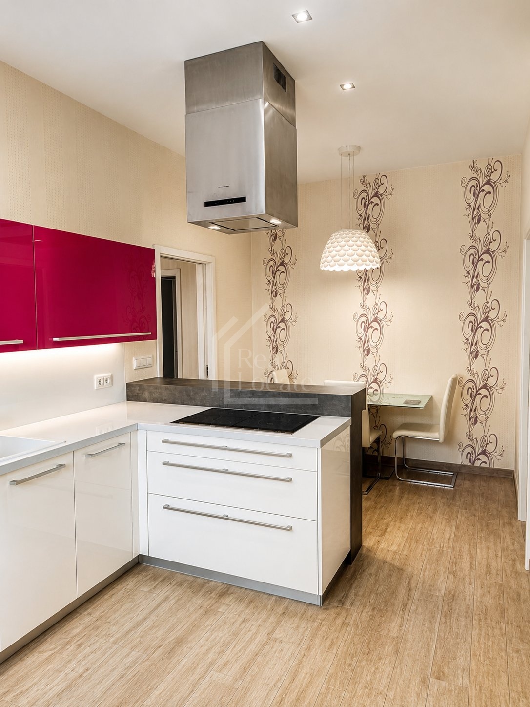 Výjimečný designový byt, 3+1, 95 m² s balkonem, Charlese de Gaulla 10, Praha 6 – Bubeneč