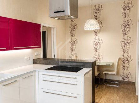 Pronájem bytu, 3+1, 95 m²