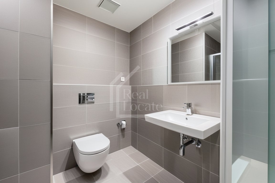 Pronájem, byty, 1+kk, 38m², Křižíkova, Praha